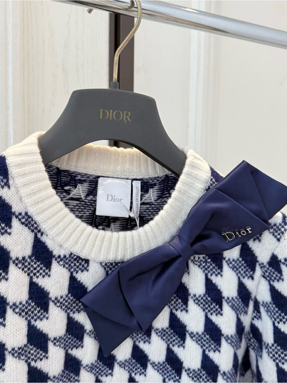 NWOT Dior Navy & White Houndstooth Knit Sweater with Bow, Size US 8 - Picture 3 of 8